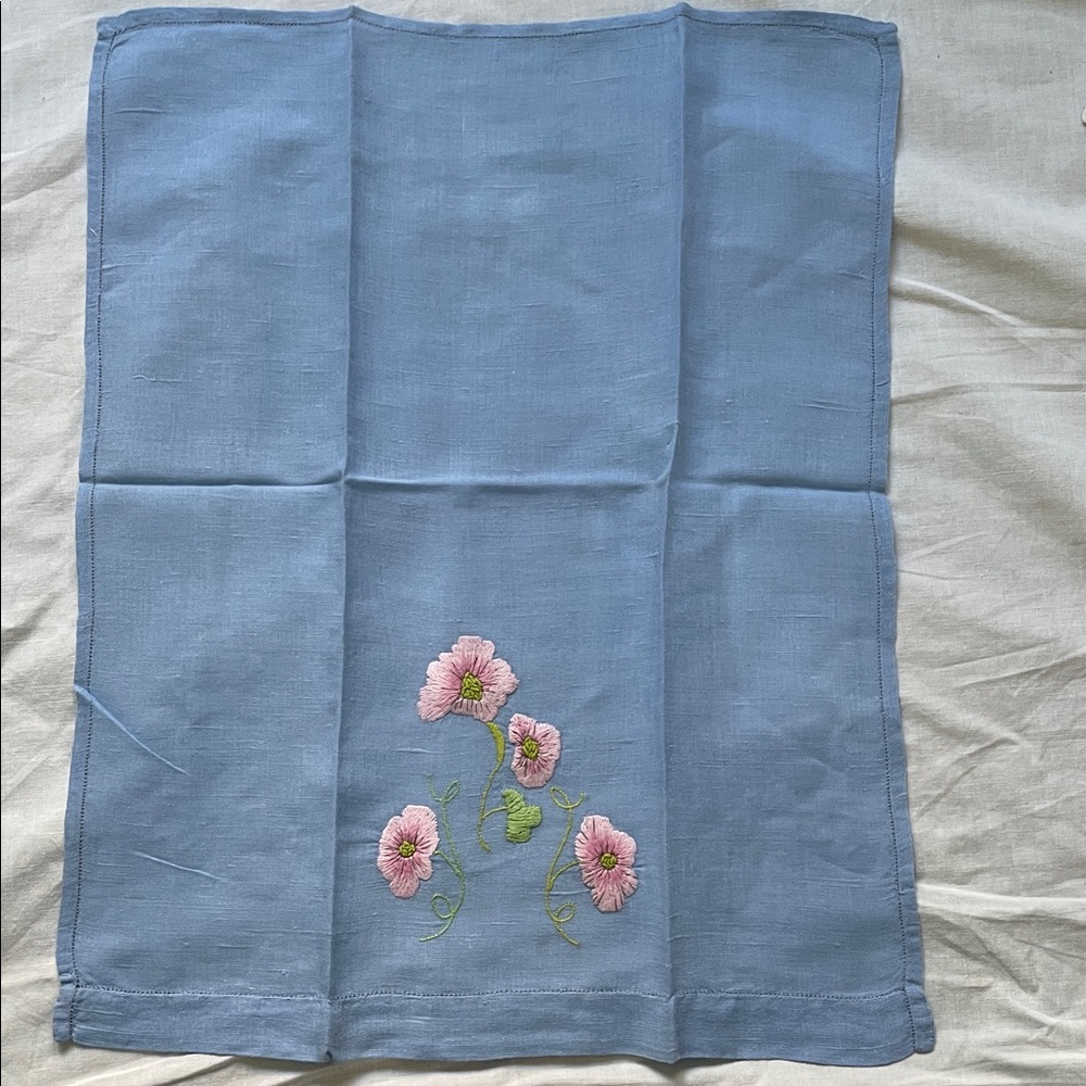 Vintage Linen Floral Guest Towels - Pair - Picture 2 of 5